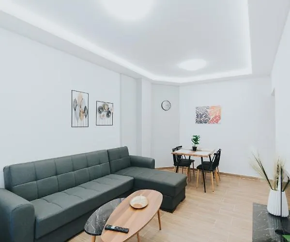 Comfy And Stylish Near Metro * Tessalónica