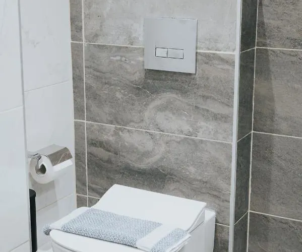 Daire Comfy And Stylish Near Metro Selanik