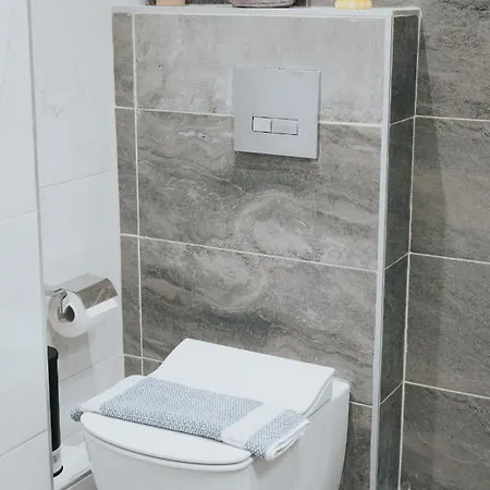 Apartman Comfy And Stylish Near Metro Szaloniki