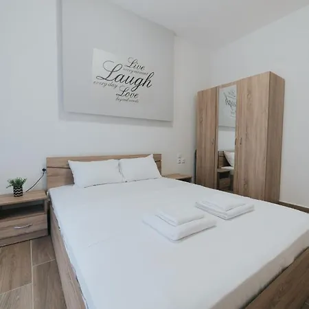 Διαμέρισμα Comfy And Stylish Near Metro *