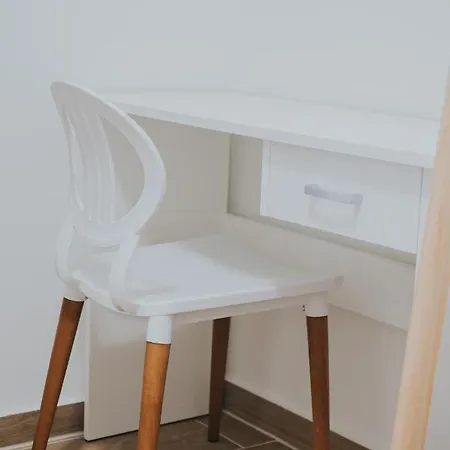 Apartman Comfy And Stylish Near Metro *