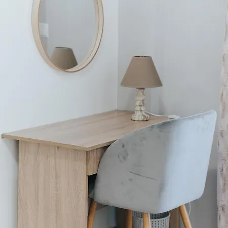 Comfy And Stylish Near Metro * Szaloniki